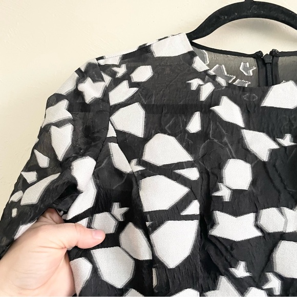 LELA ROSE Black White Embroidered Short Sleeved Midi Length Cocktail Dress 2 - Picture 4 of 9